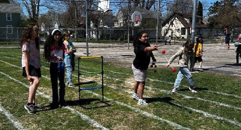 Edison Elementary school playing ladderball.